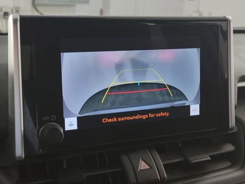 Used 2024 Toyota RAV4 LE image 21