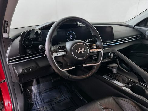 Certified 2024 Hyundai Elantra Limited image 9