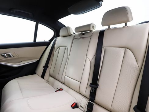 Used 2025 BMW 330i xDrive Sedan w/ Convenience Package image 24