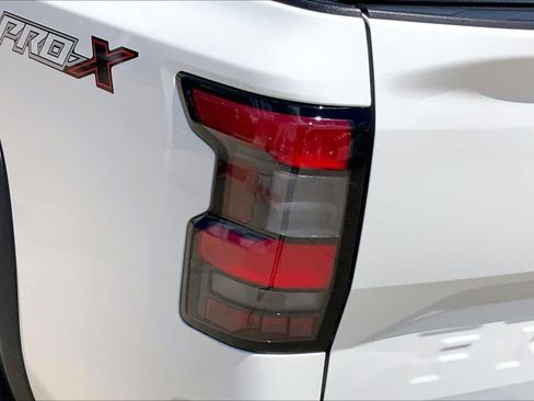 Used 2024 Nissan Frontier Pro-X RWD image 28