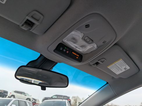 Used 2020 Chevrolet Bolt LT image 27