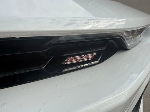 Used 2022 Chevrolet Camaro SS RWD image 10
