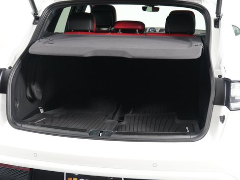 Used 2023 Porsche Macan GTS w/ Premium Package Plus image 57