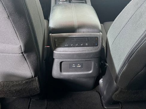 Used 2024 Nissan Pathfinder SV FWD image 26