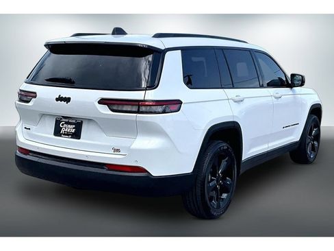 Used 2025 Jeep Grand Cherokee L Altitude AWD/4WD image 6