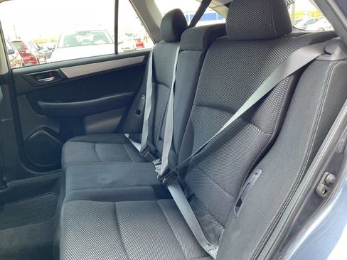 Used 2017 Subaru Outback 2.5i Premium image 31
