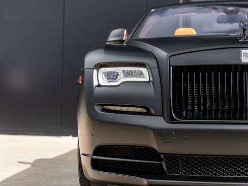 Used 2016 Rolls-Royce Dawn RWD image 23