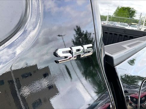 Used 2025 Toyota Tacoma SR5 RWD image 9