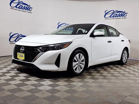 Used 2024 Nissan Sentra S image 5