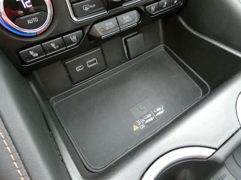 Certified 2023 GMC Yukon AT4 w/ AT4 Premium Package image 31