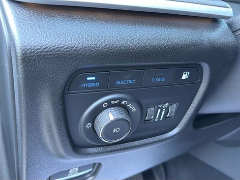 Used 2023 Jeep Grand Cherokee 30th Anniversary image 31