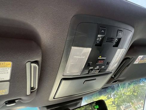 Used 2021 Lexus GX 460 w/ Accessory Package AWD/4WD image 25