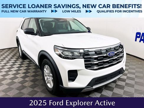 Used 2025 Ford Explorer Active image 1