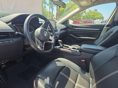 Used 2023 Nissan Altima 2.5 SR FWD image 4