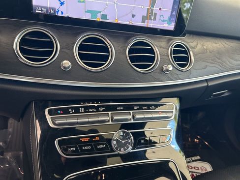 Used 2017 Mercedes-Benz E 300 w/ Premium 1 Package image 41