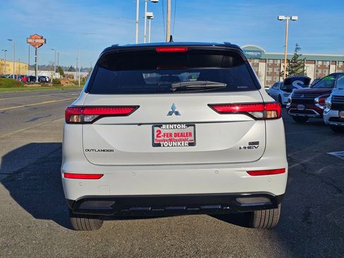 New 2025 Mitsubishi Outlander SEL Black Edition image 6