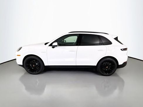 New 2026 Porsche Cayenne E-Hybrid AWD/4WD image 2
