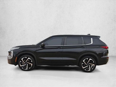 Used 2023 Mitsubishi Outlander SE FWD image 9