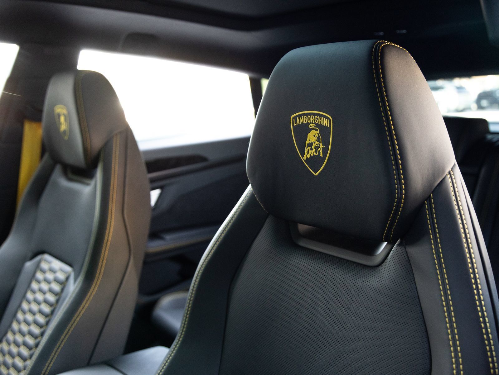 Used 2024 Lamborghini Urus S AWD/4WD image 23