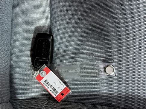 Certified 2025 Toyota Camry LE image 33