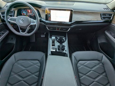 New 2026 Volkswagen Atlas SE image 17