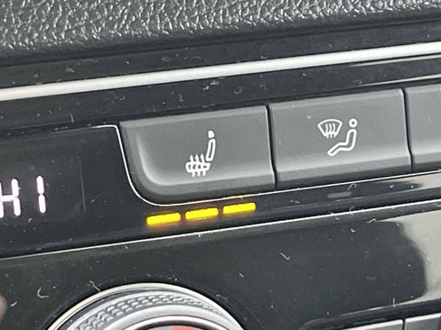 Used 2021 Volkswagen Atlas SEL image 20