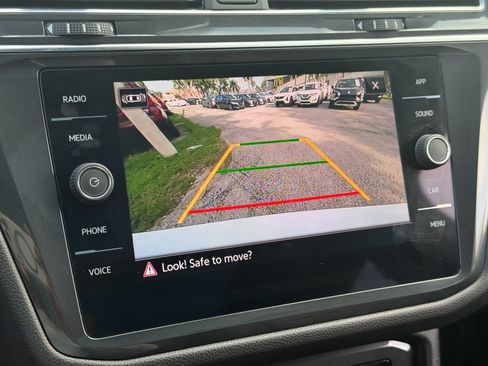 Used 2022 Volkswagen Tiguan SE R-Line FWD image 26