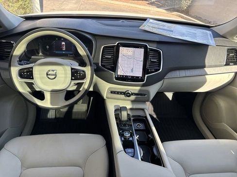 New 2025 Volvo XC90 T8 Plus w/ Protection Package Premier AWD/4WD image 24