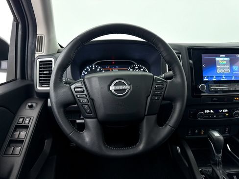 Used 2024 Nissan Frontier SL w/ Technology Package RWD image 4