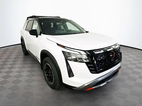New 2026 Nissan Pathfinder Rock Creek w/ Rock Creek Premium Package AWD/4WD image 3