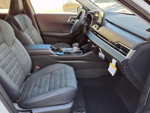 New 2025 Mitsubishi Outlander AWD image 9