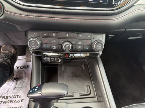 Certified 2022 Dodge Durango R/T image 24