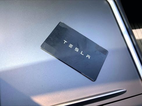 Used 2023 Tesla Model Y Performance AWD/4WD image 12