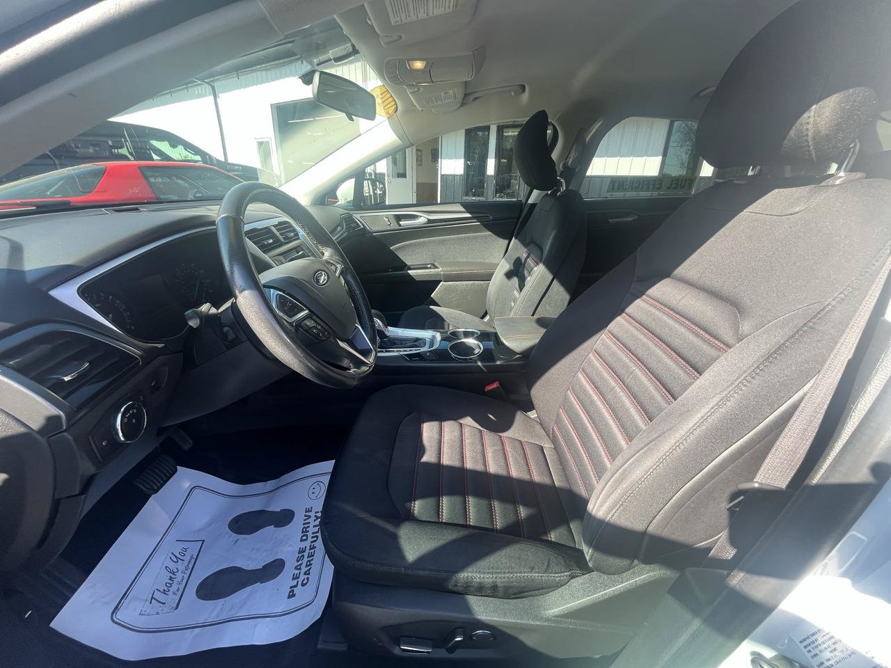 Used 2014 Ford Fusion SE w/ Equipment Group 201A FWD image 13