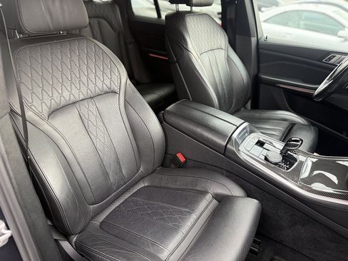 Used 2022 BMW X5 M50i image 18