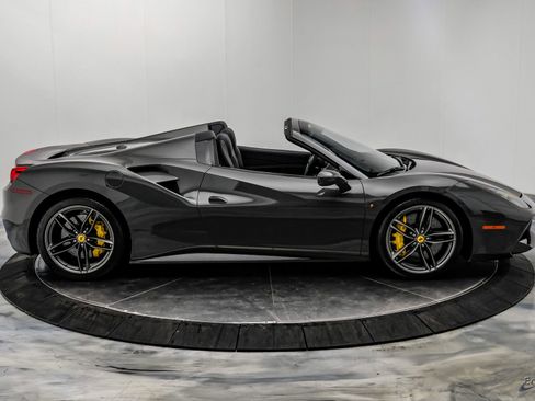 Used 2018 Ferrari 488 Spider RWD image 27