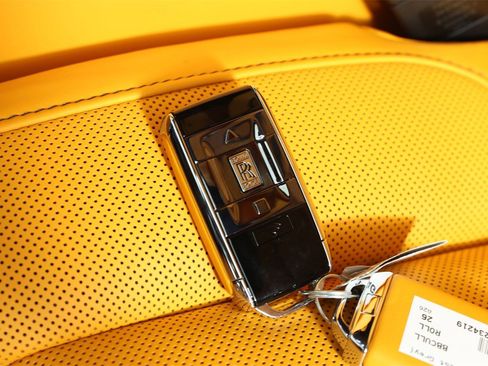 New 2026 Rolls-Royce Cullinan Black Badge image 38