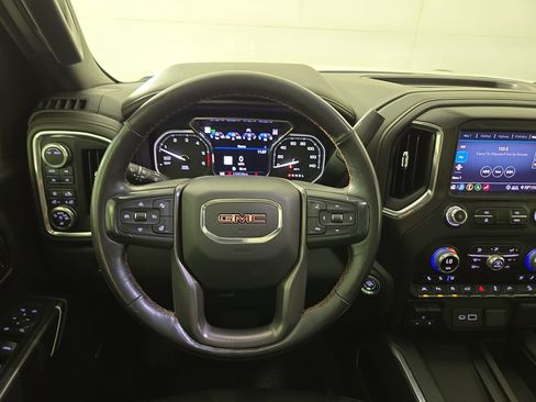 Used 2020 GMC Sierra 1500 AT4 w/ AT4 Premium Package AWD/4WD image 15