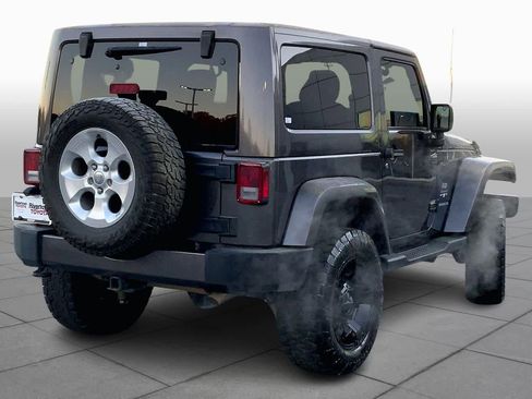 Used 2017 Jeep Wrangler Sahara w/ Connectivity Group image 11