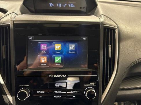 Used 2017 Subaru Impreza 2.0i Premium image 16