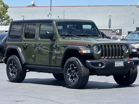 Used 2023 Jeep Wrangler Unlimited Rubicon AWD/4WD image 5