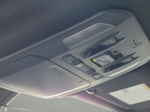 Used 2022 Toyota Highlander XSE image 21