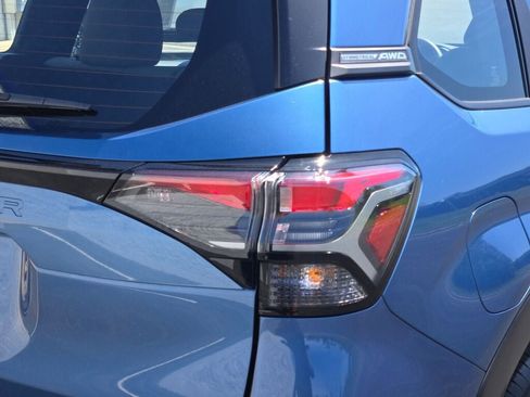 Certified 2025 Subaru Forester AWD/4WD image 12