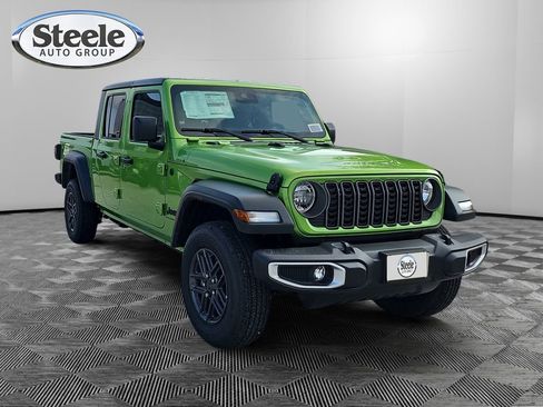 New 2025 Jeep Gladiator Sport image 7
