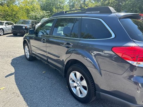 Used 2011 Subaru Outback 2.5i Limited w/ PWR Moonroof Pkg AWD/4WD image 7