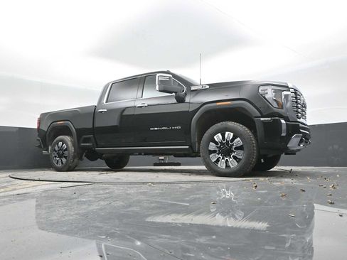 Used 2026 GMC Sierra 2500 Denali w/ Denali Reserve Package AWD/4WD image 44