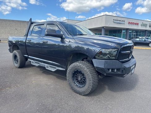 Used 2014 RAM 1500 ST w/ SXT Appearance Group AWD/4WD image 9