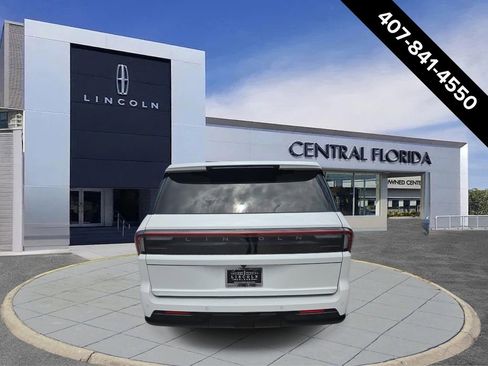 New 2026 Lincoln Navigator L Reserve AWD/4WD image 4