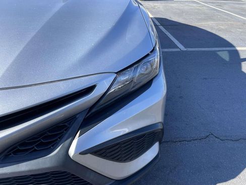 Used 2022 Toyota Camry SE image 14