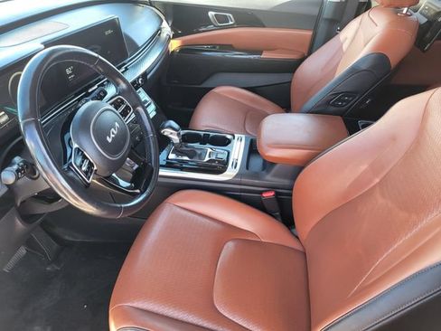 Used 2022 Kia Carnival SX Prestige FWD image 12